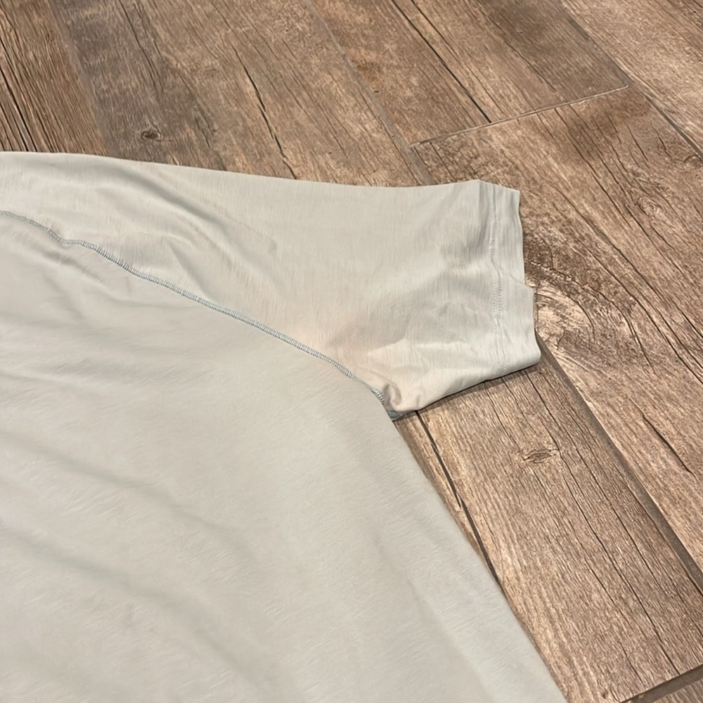 Lululemon men’s Henley tee - Picture 3 of 5